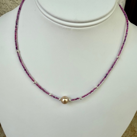 Hand Crafted Pearl Focal Beaded Purple Glossy Seed Beads Necklace - Picture 1 of 6